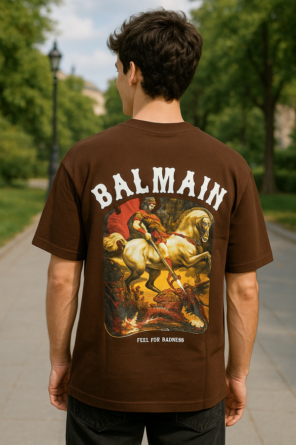 Unisex brown oversized t-shirt with graphic print – trendy streetwear for men and women