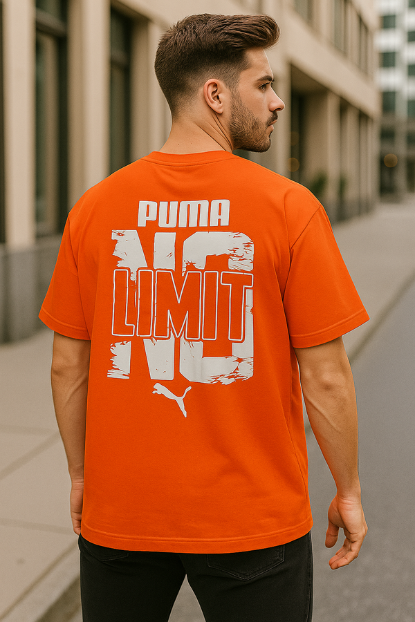 Orange oversized t-shirt with bold print – youthful and trendy streetwear for men and women